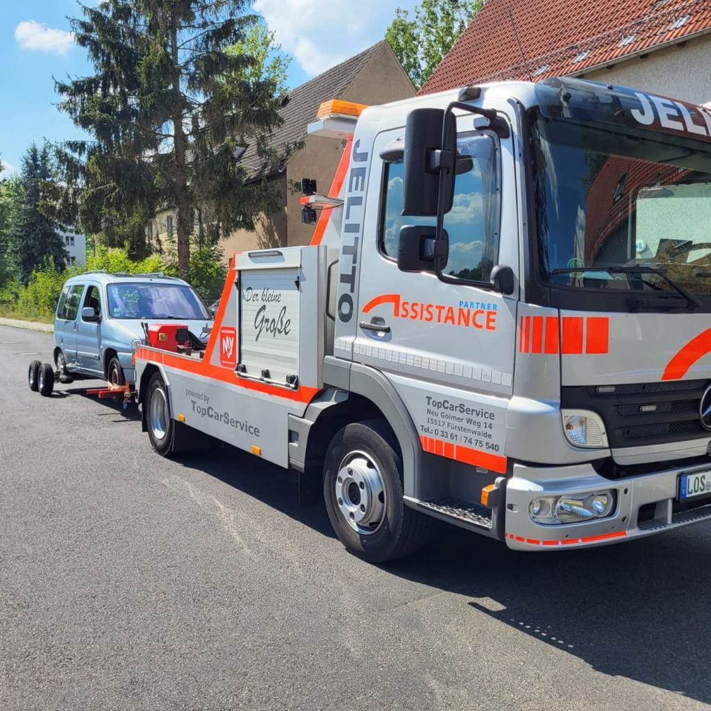 Abschleppfahrzeug Jelitto Abschleppdienst